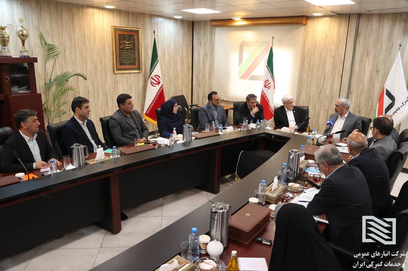 بازدید معاون اول رئیس‌جمهور و وزیر اقتصاد از گمرک و شرکت انبارهای عمومی و خدمات گمرکی تهران؛ گامی برای تسهیل تجارت و تقدیر از
